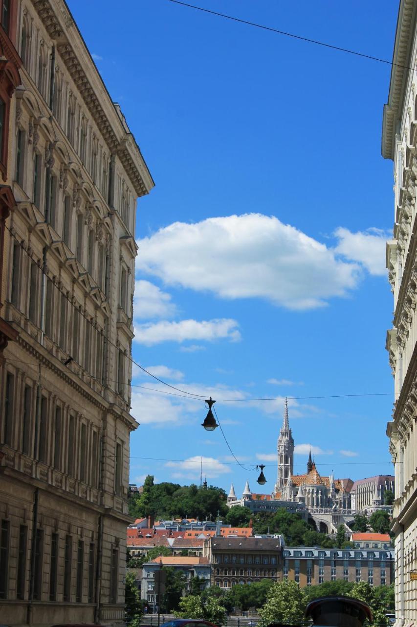 Wonder Deer Lux Apartment At The Parliament Self Check-In Budapest Exterior photo