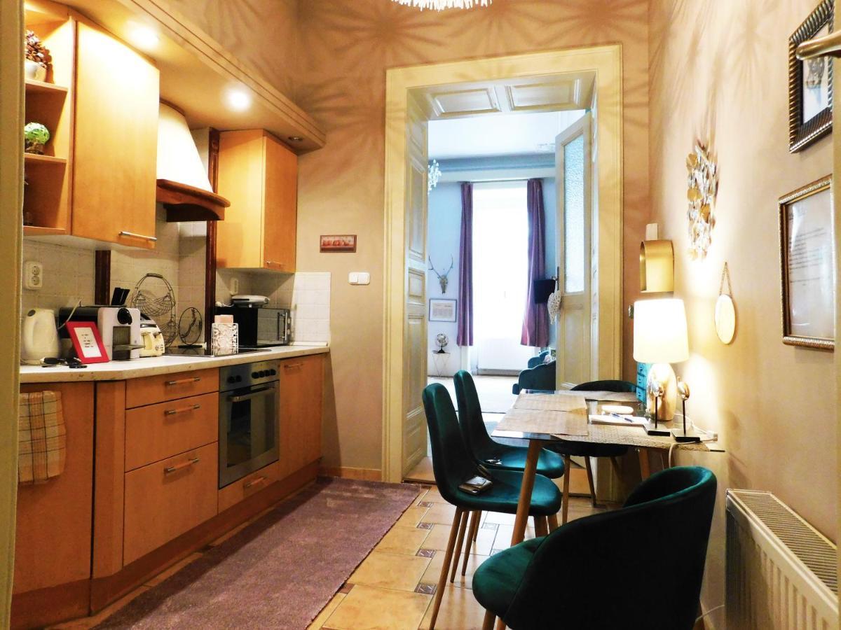 Wonder Deer Lux Apartment At The Parliament Self Check-In Budapest Exterior photo